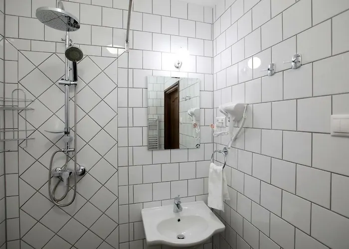 Varga Vendeghaz Pensiune Sumegpraga